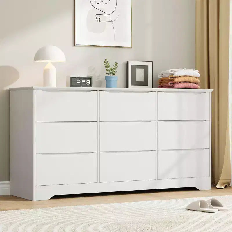 Commode en bois de 150 cm de large à 9 tiroirs avec poignées discrètes et plateau large – Meuble de rangement moderne