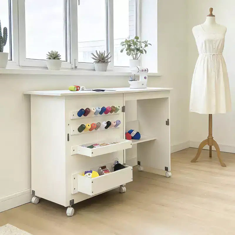 Table pliante pour machine à coudre avec roulettes verrouillables, étagères de rangement, tiroirs et loquets magnétiques